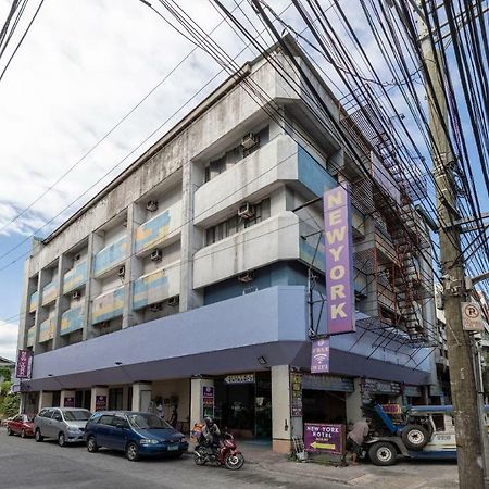 New York Hotel Miami Quezon City Exterior photo